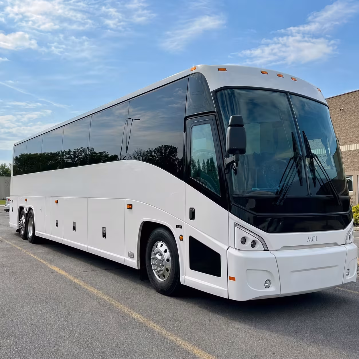 goodyear bus rentals for desert diamond arena and state farm stadium